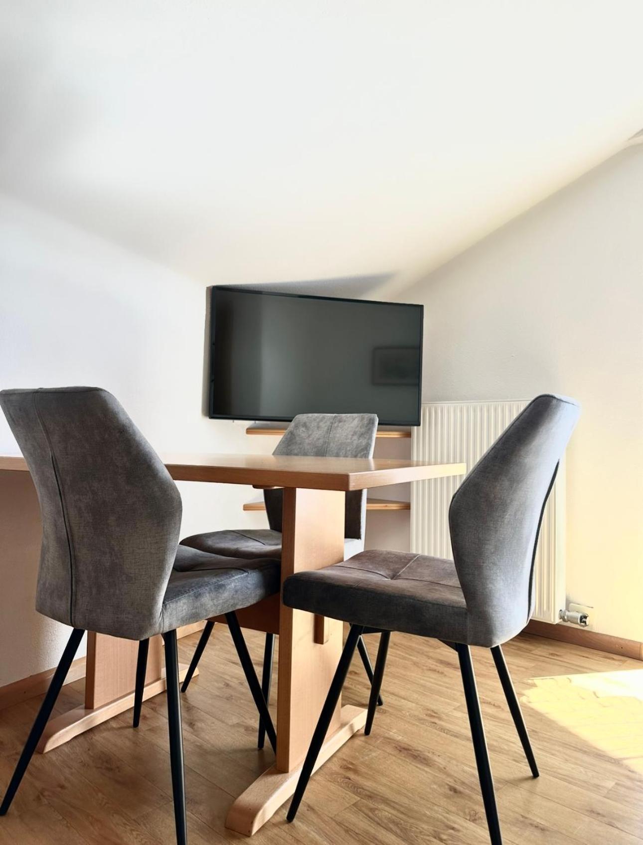 Garni Hotel Dorothea Tirolo Luaran gambar