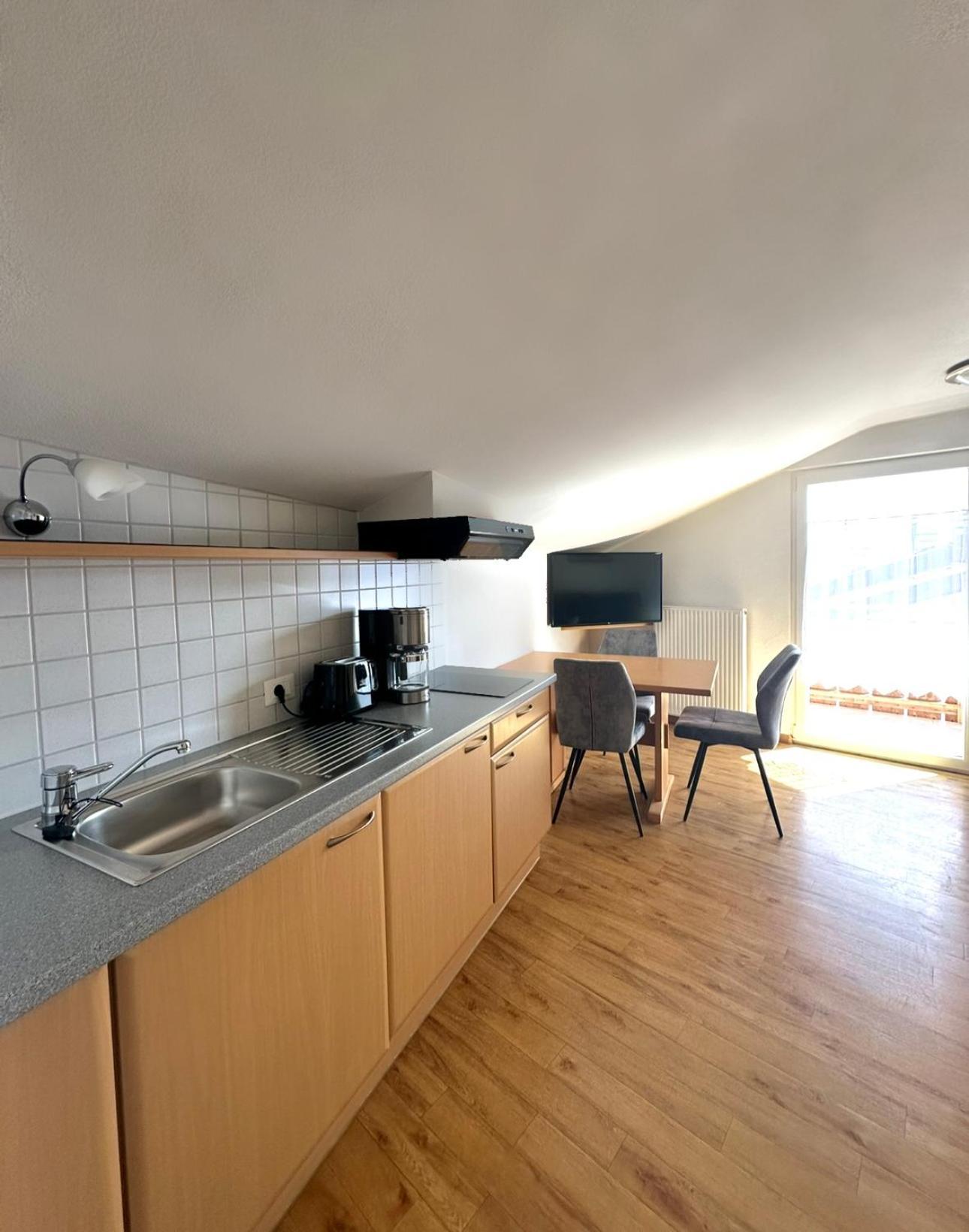 Garni Hotel Dorothea Tirolo Luaran gambar