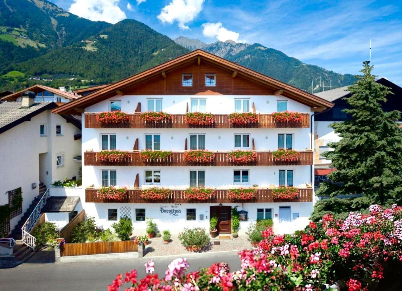 Garni Hotel Dorothea Tirolo Luaran gambar