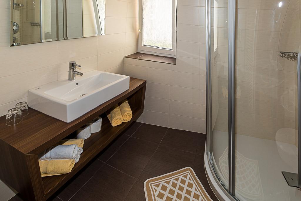 Garni Hotel Dorothea Tirolo Luaran gambar